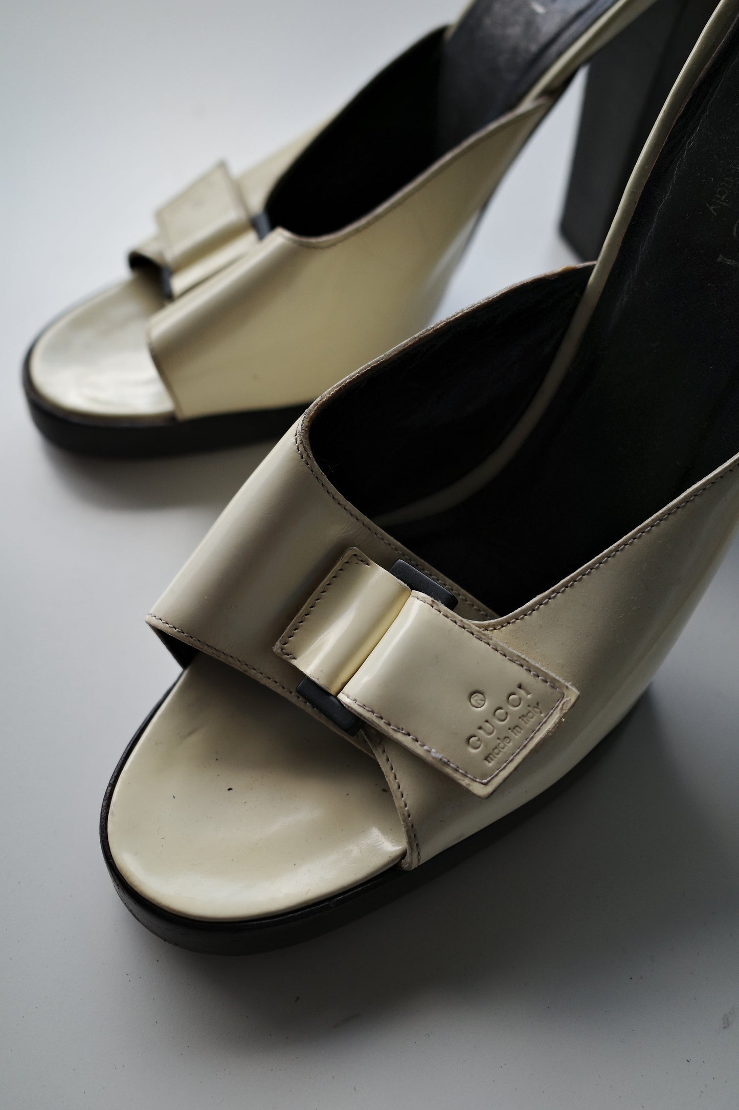 GUCCI BY TOM FORD BLOCK MULES