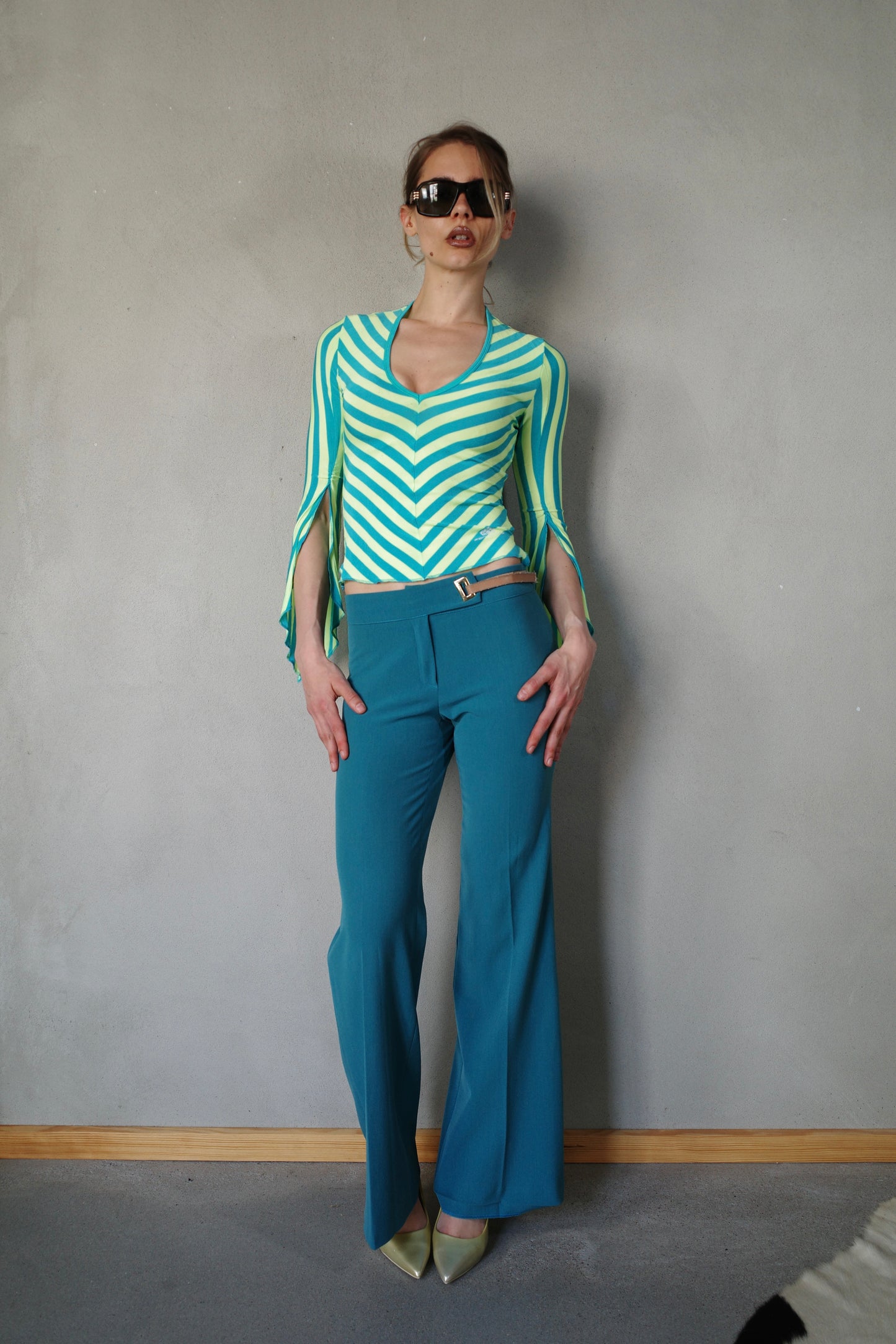 FITTED SUIT PANTS W/ BUCKLE DETAIL