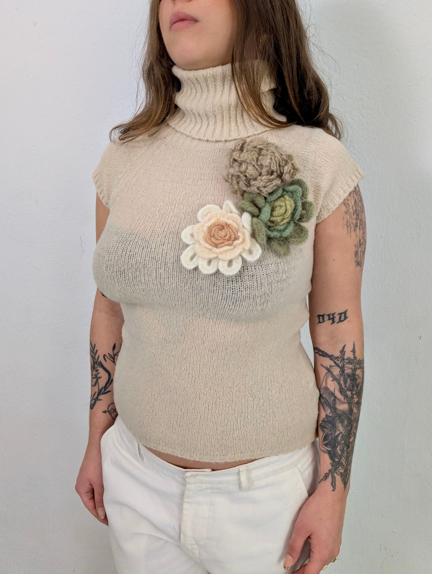 Knit Turtleneck with Flower Application