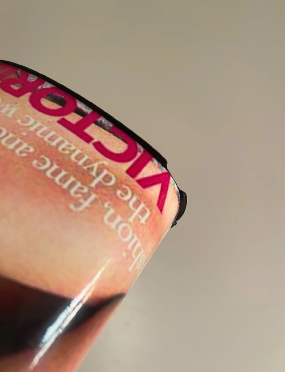 MAGAZINE CLUTCH (RED)