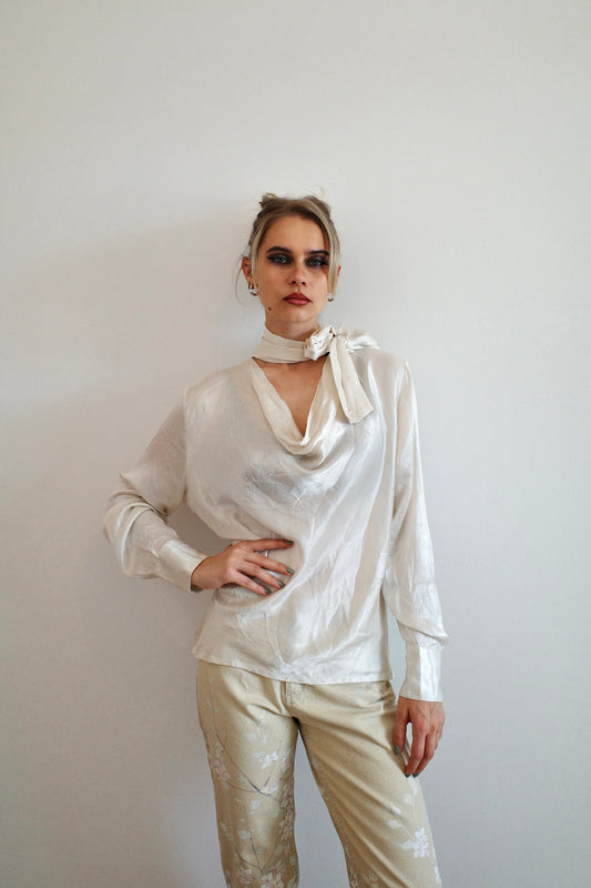 VINTAGE SILK BLOUSE /W SCARF