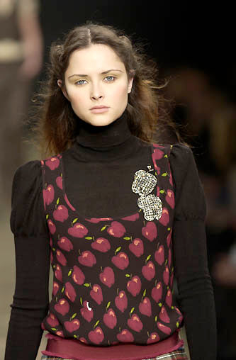 MOSCHINO F/W 2002 APPLE BLOUSE