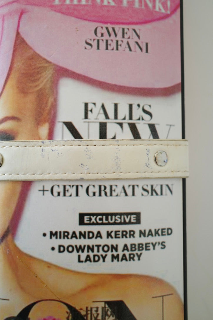 MAGAZINE CLUTCH (PINK)