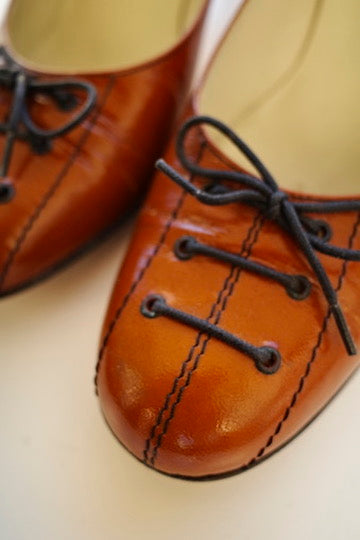 VINTAGE BOW KITTEN HEELS