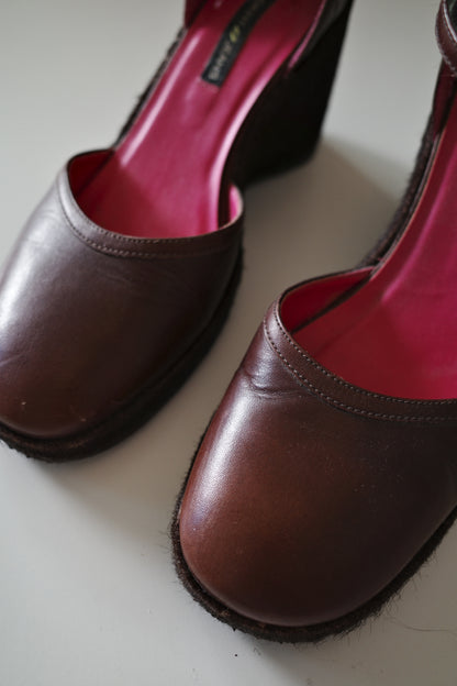 DKNY PONY WEDGES