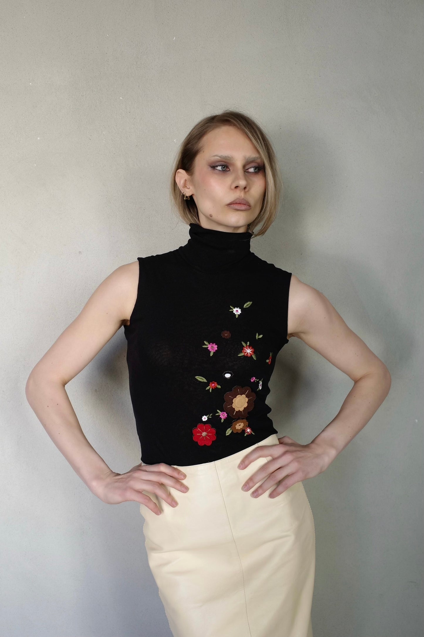 MESH TURTLENECK WITH EMBROIDERED FLOWERS