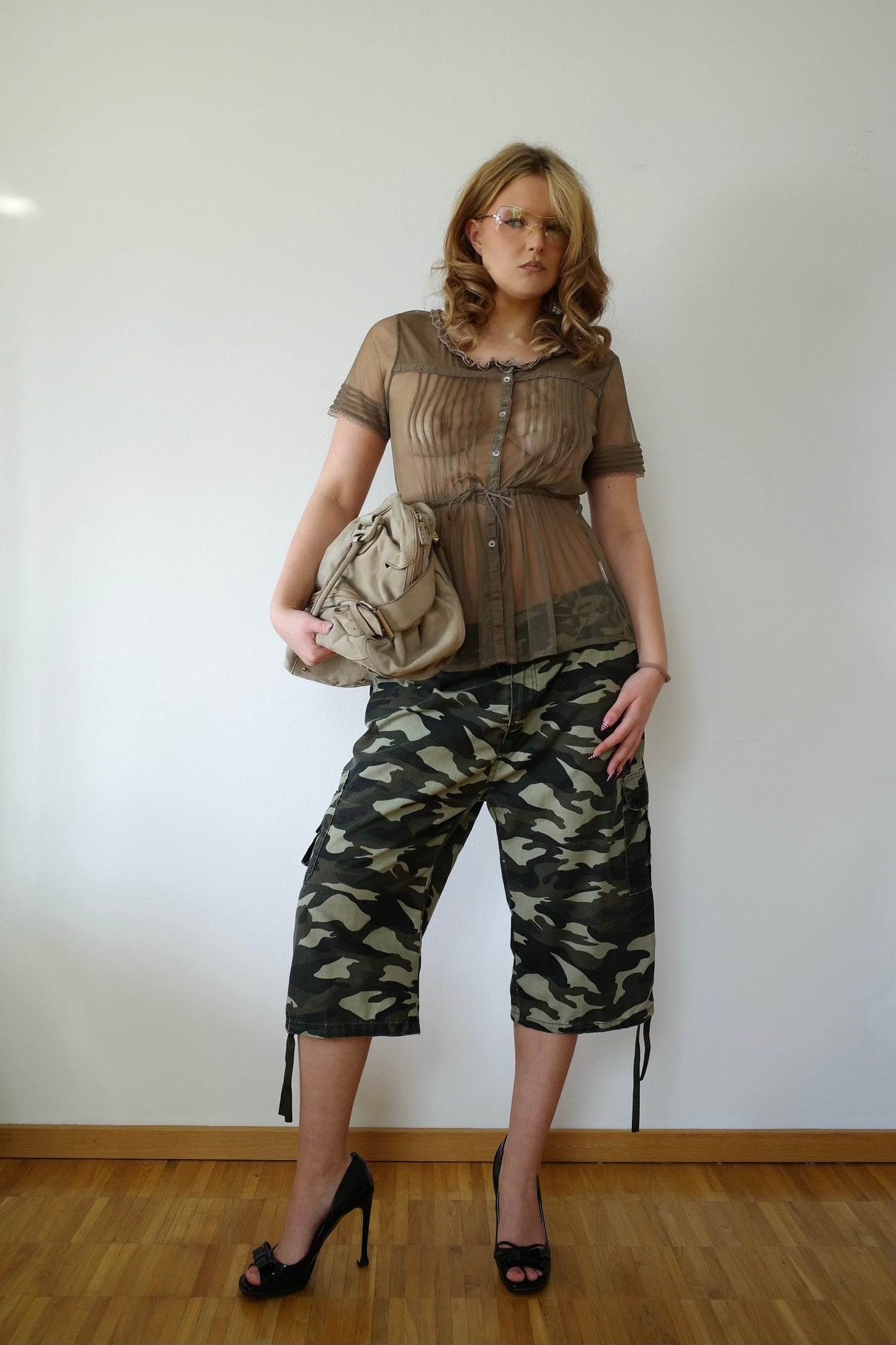 VINTAGE CAMOUFLAGE CAPRI PANTS