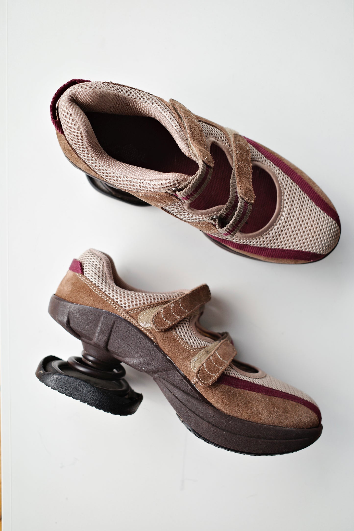VINTAGE Z-COIL BOUNCE SHOES