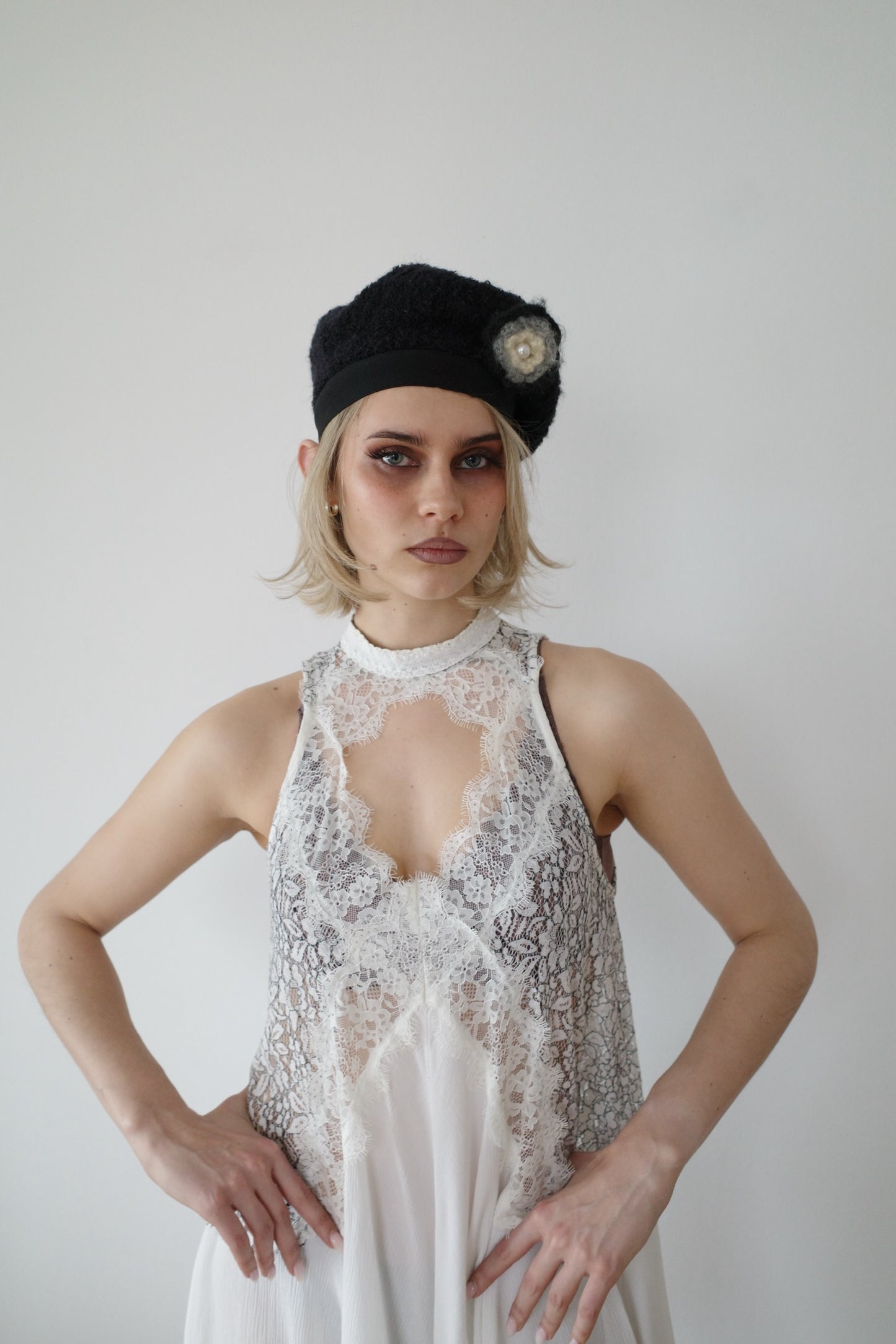 VINTAGE WOOL BASKET HAT