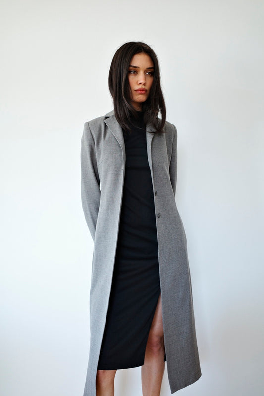 LIGHTWEIGHT MINIMALIST COAT