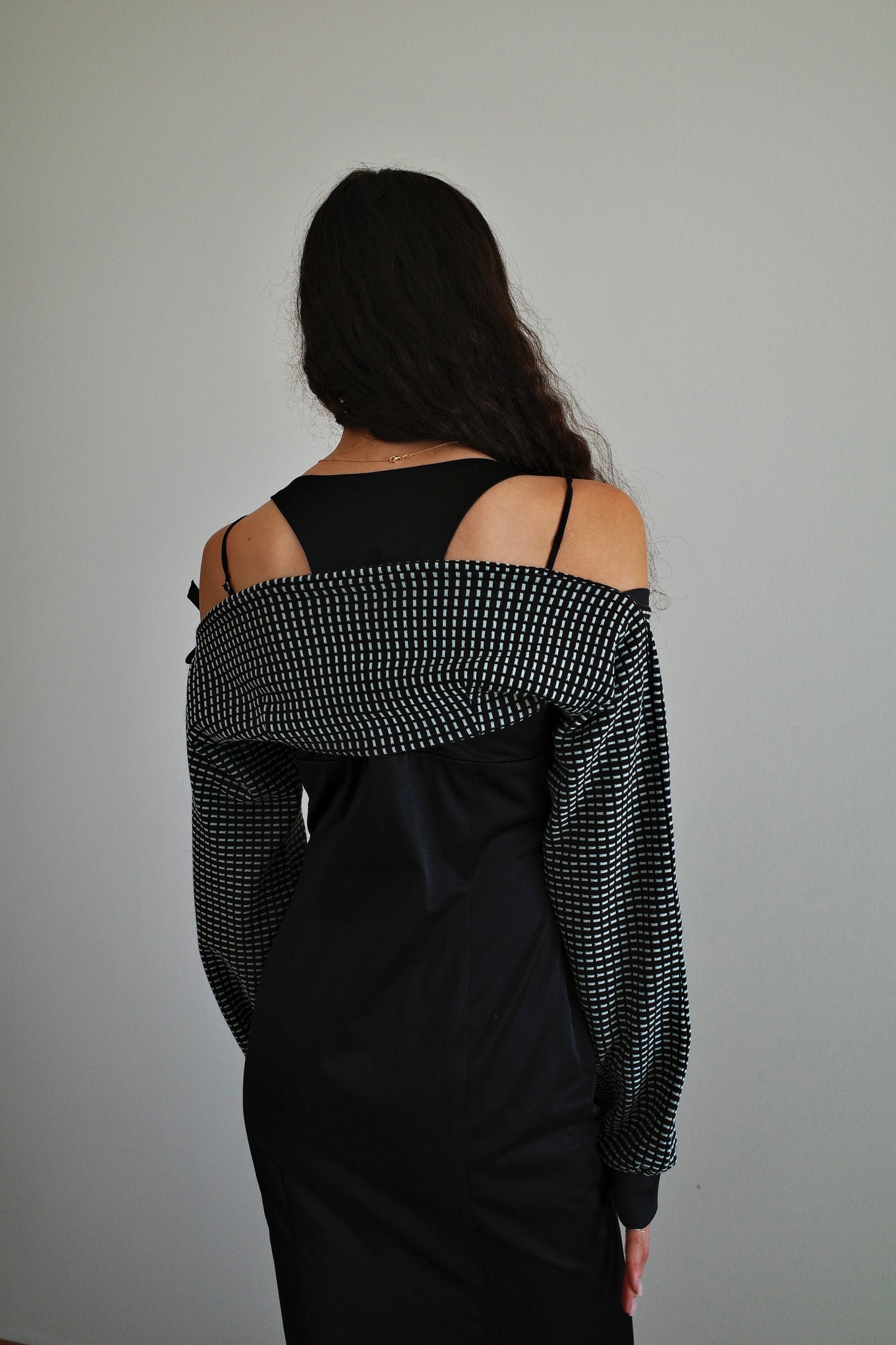 BOLERO STATEMENT SLEEVES