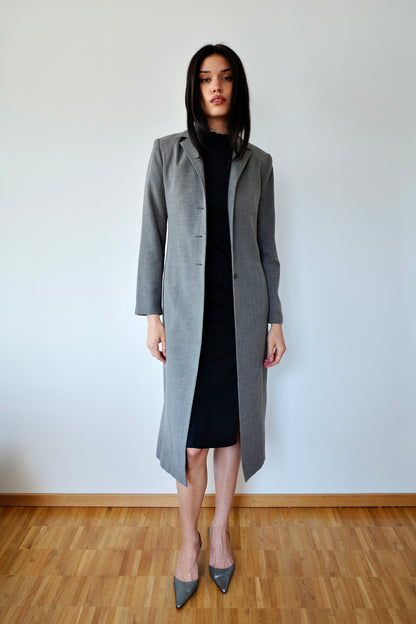 LIGHTWEIGHT MINIMALIST COAT