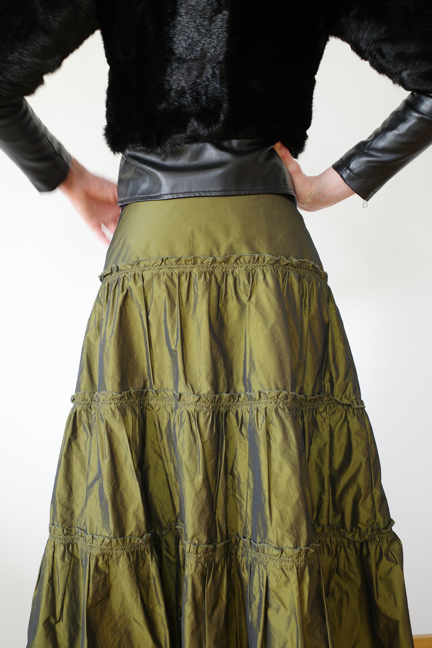 RUFFLED IRIDESCENT MIDI SKIRT