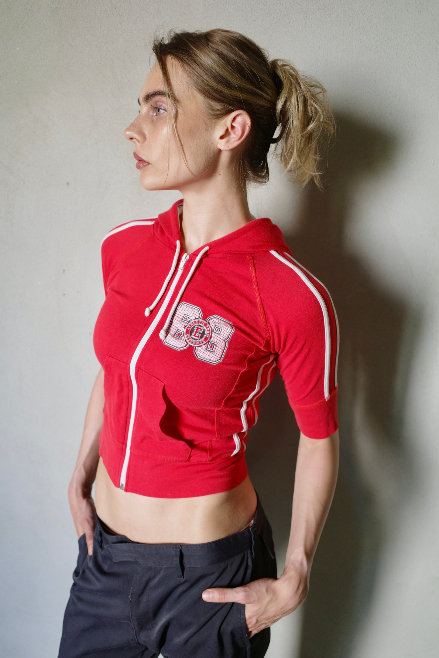 2000s RED CROPPED HODDIE