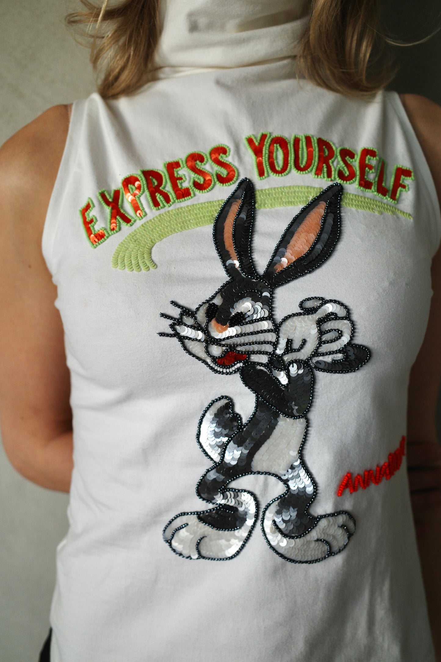 BUGS BUNNY EMBROIDERED TANKTOP