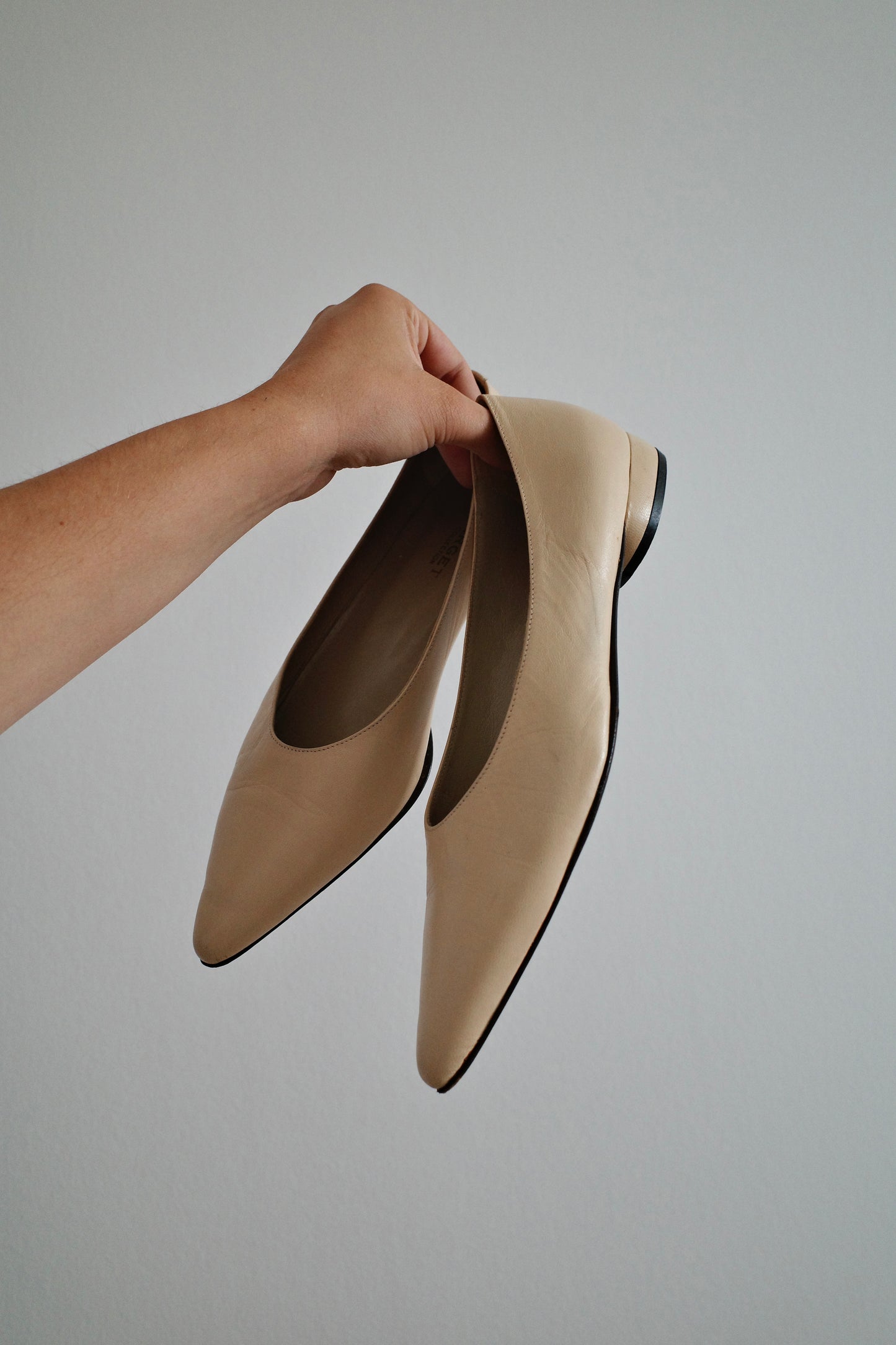 VINTAGE POINTY BALLERINAS