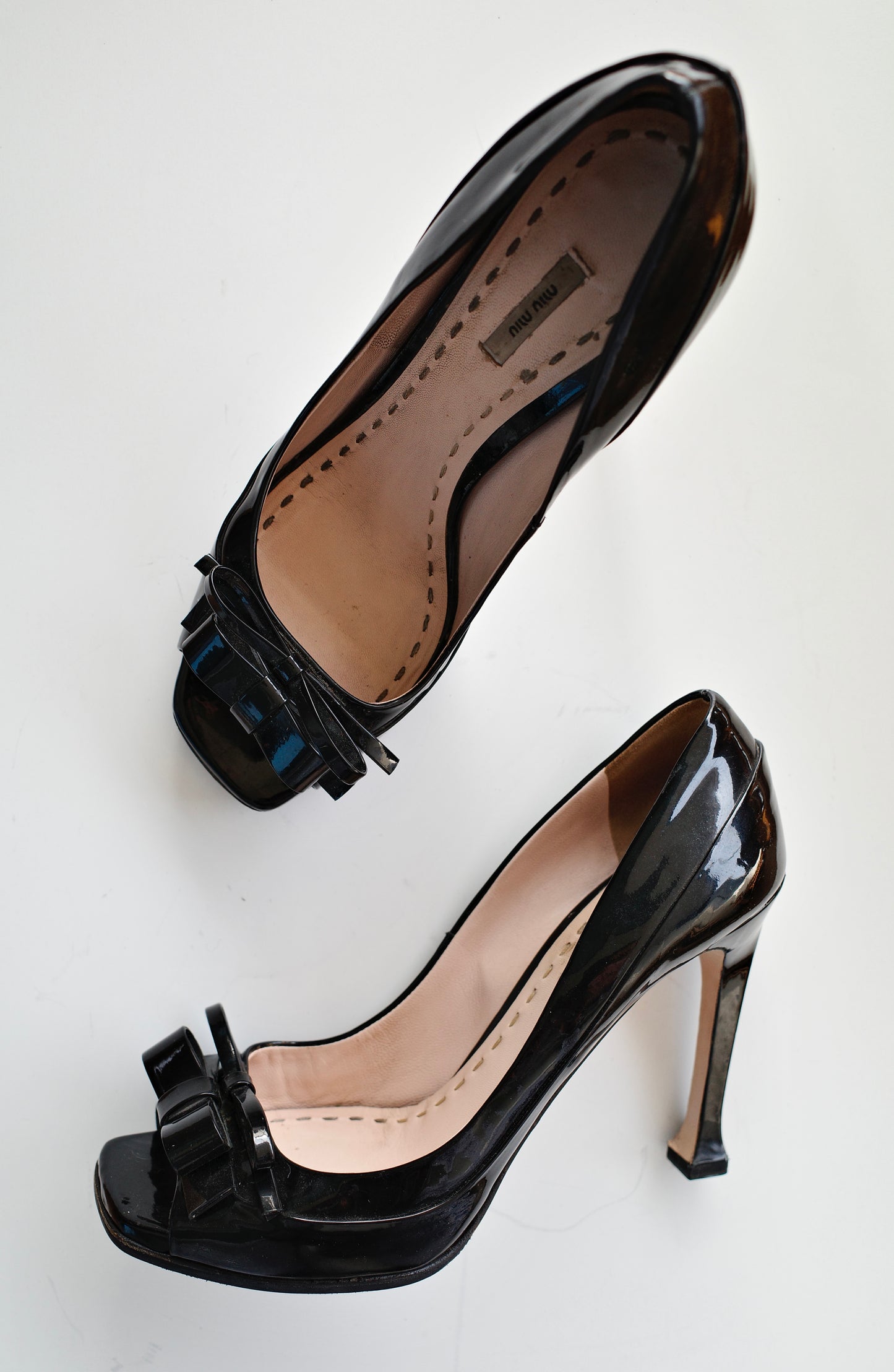 MIU MIU F/W 2010 PUMPS