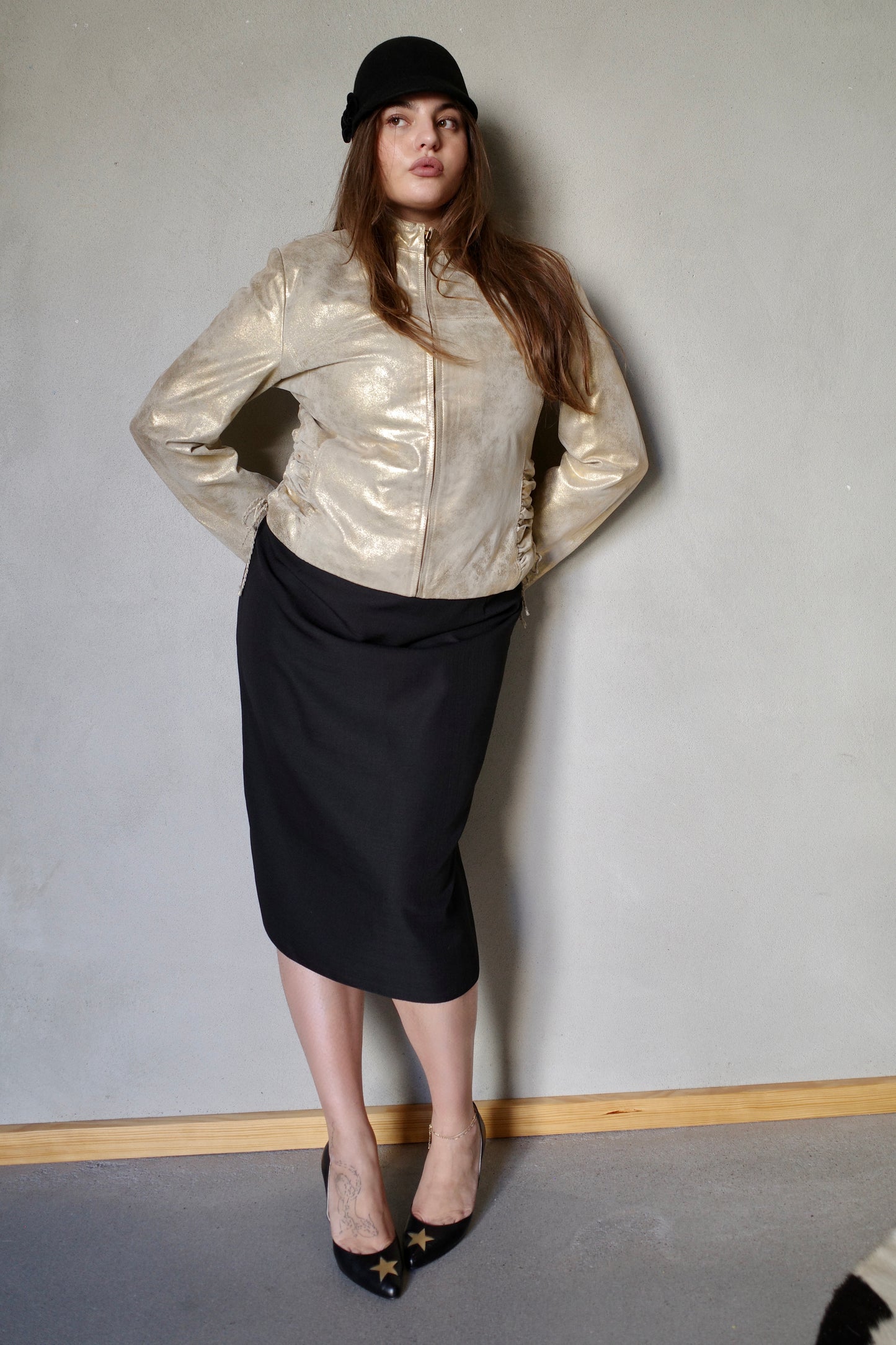 VINTAGE PENCIL SKIRT /W BUTTON ROW