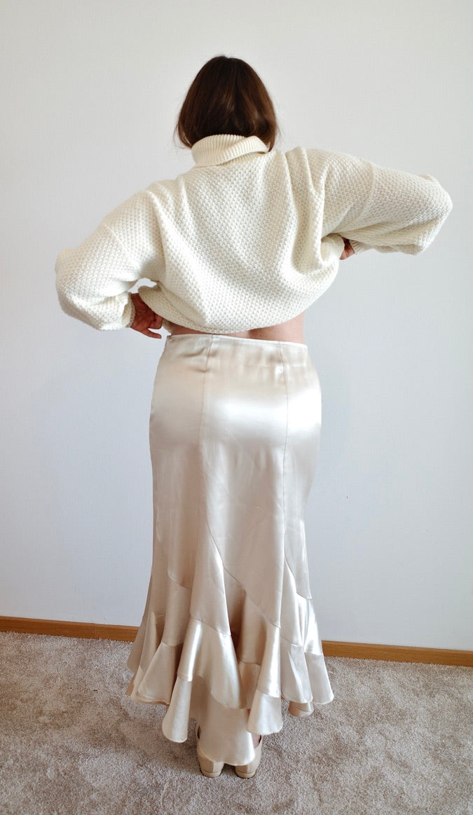 SILKY RUFFLED MAXI SKIRT