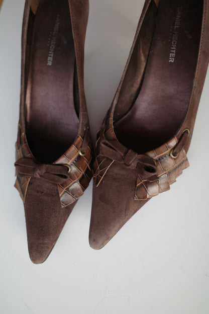 DANIEL HECHTER SUEDE KITTEN HEELS