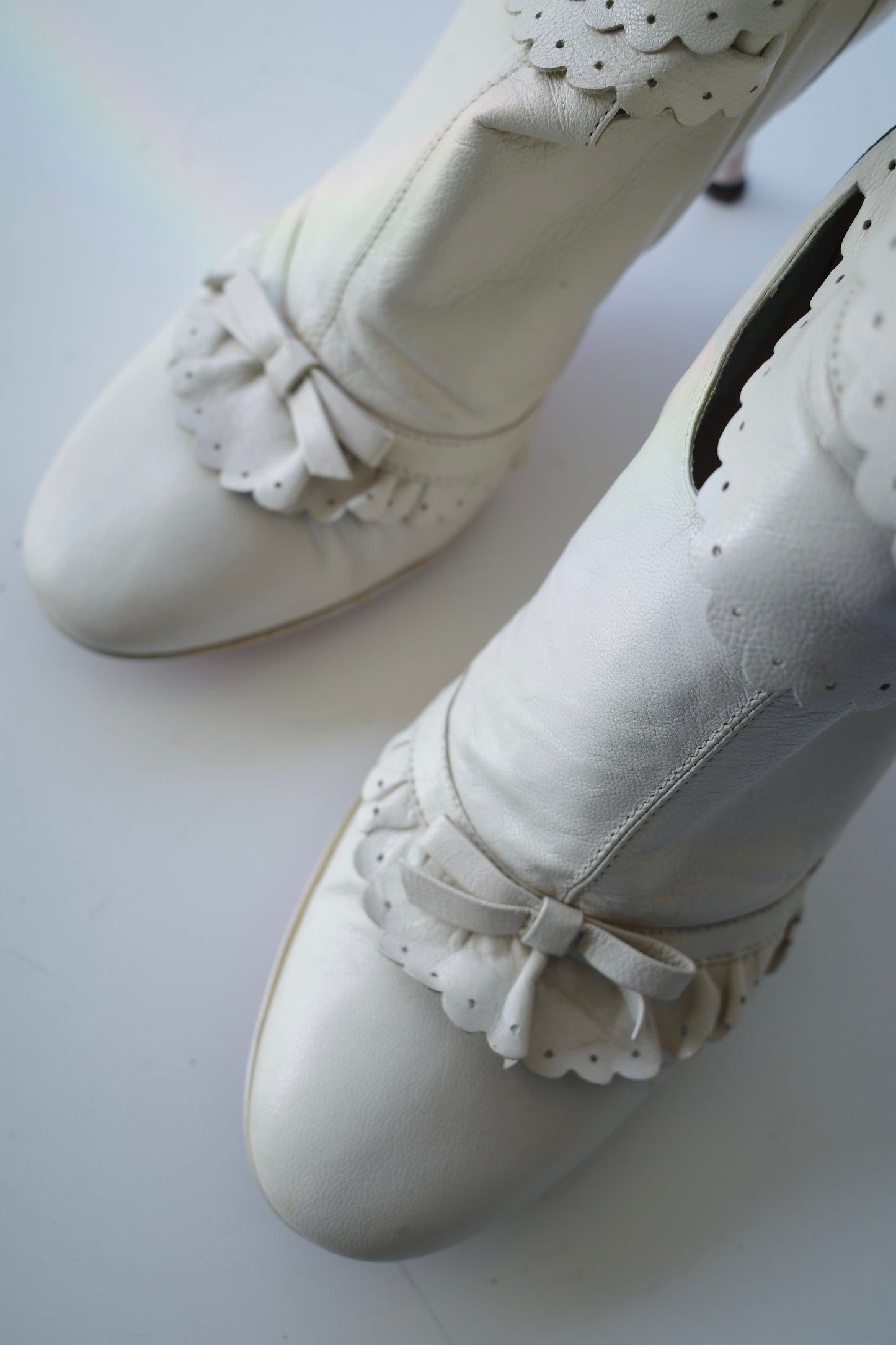 VICTORIAN BOW CUT OUT BOOTS