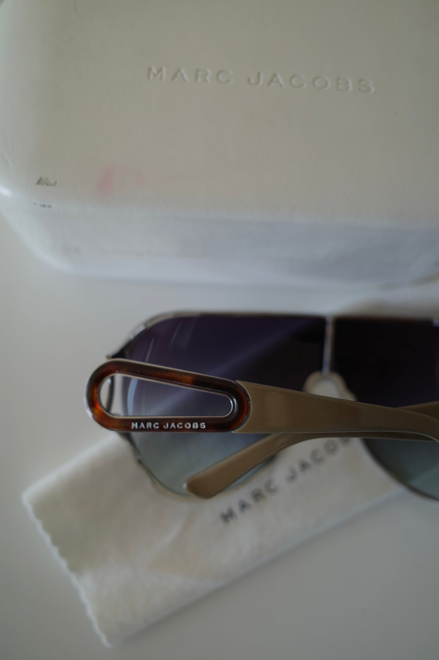 VINTAGE MARC JACOBS SUNGLASSES