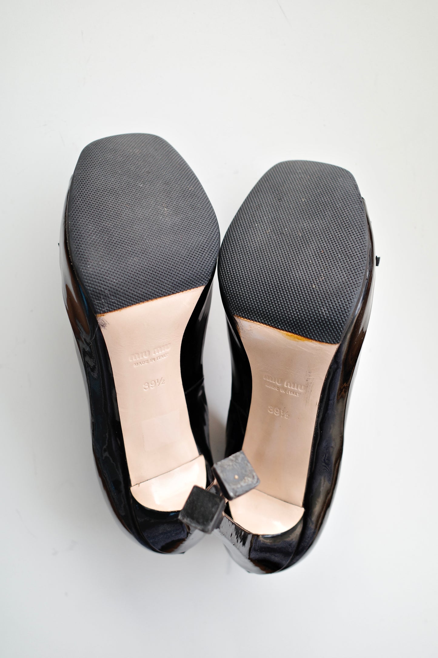 MIU MIU F/W 2010 PUMPS