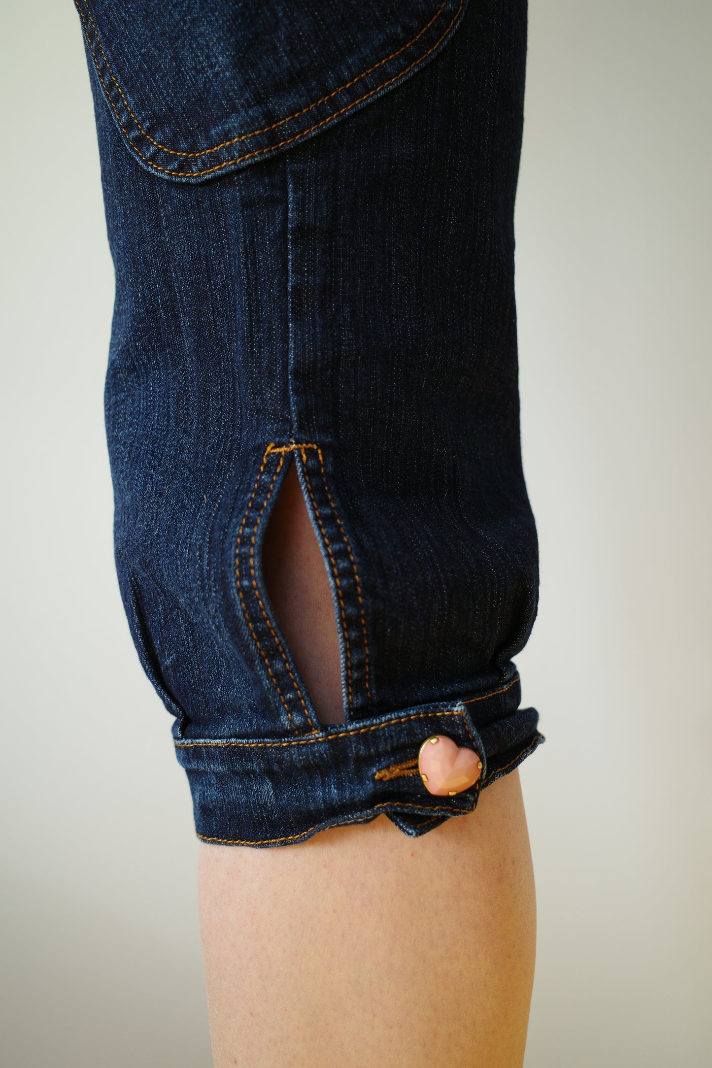 MOSCHINO DENIM CAPRI PANTS