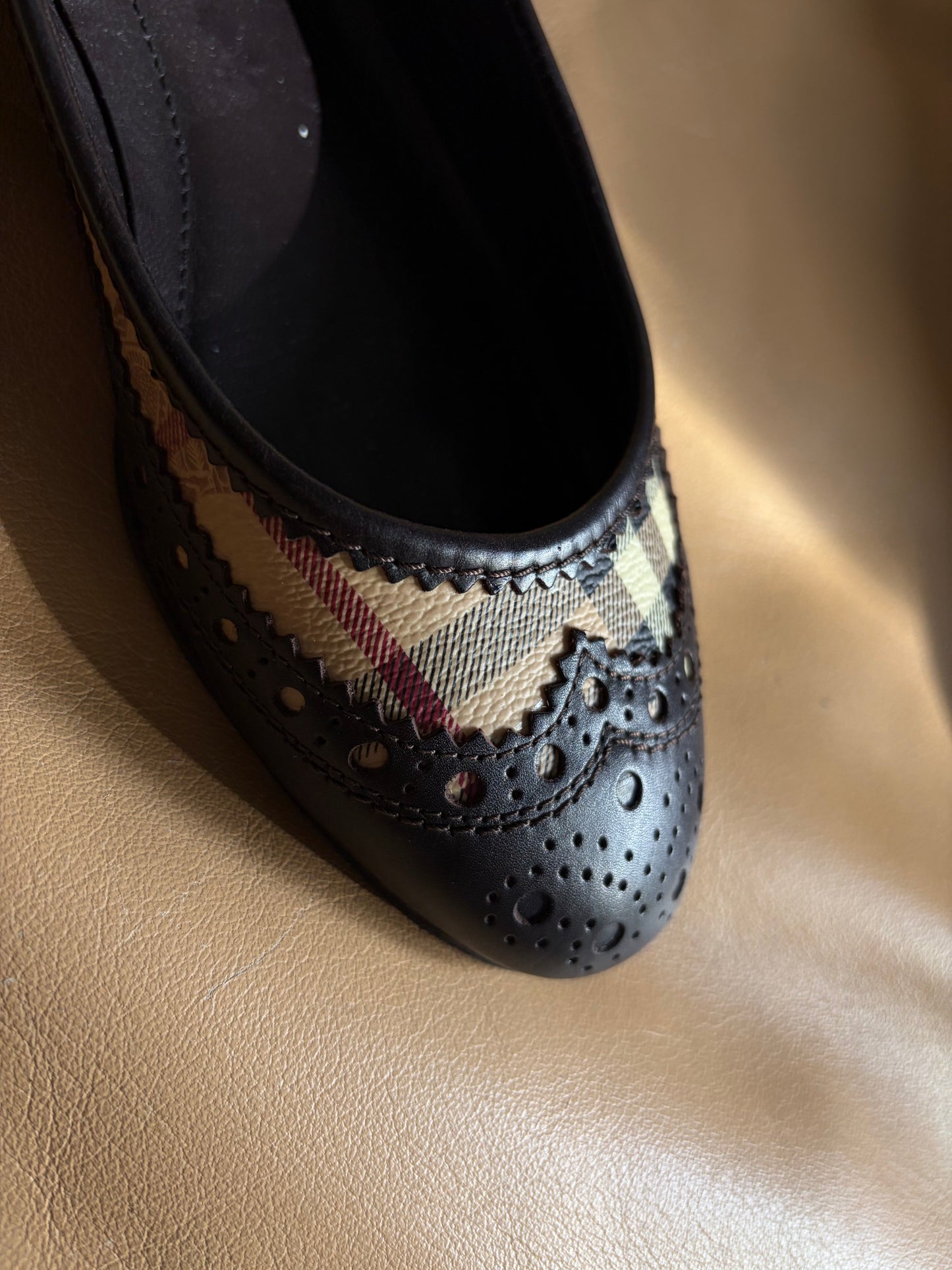 VINTAGE BURBERRY BALLET FLATS