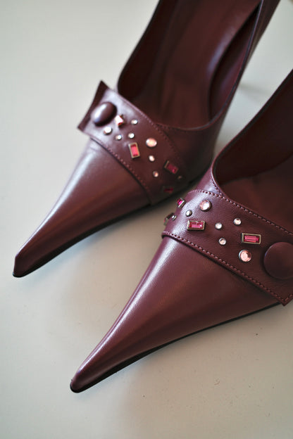 VINTAGE ULTRA POINTY STILETTOS