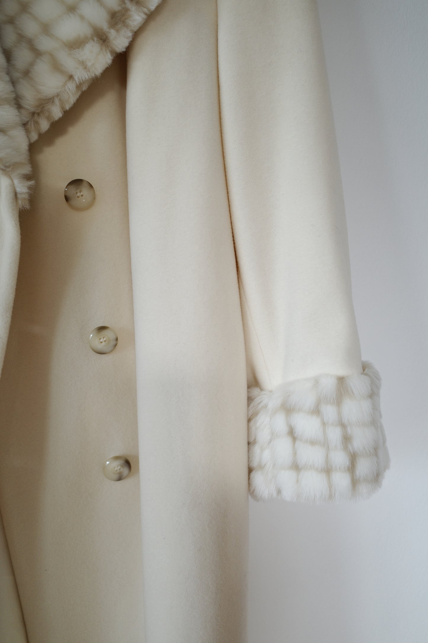 VINTAGE FAUX FUR COAT