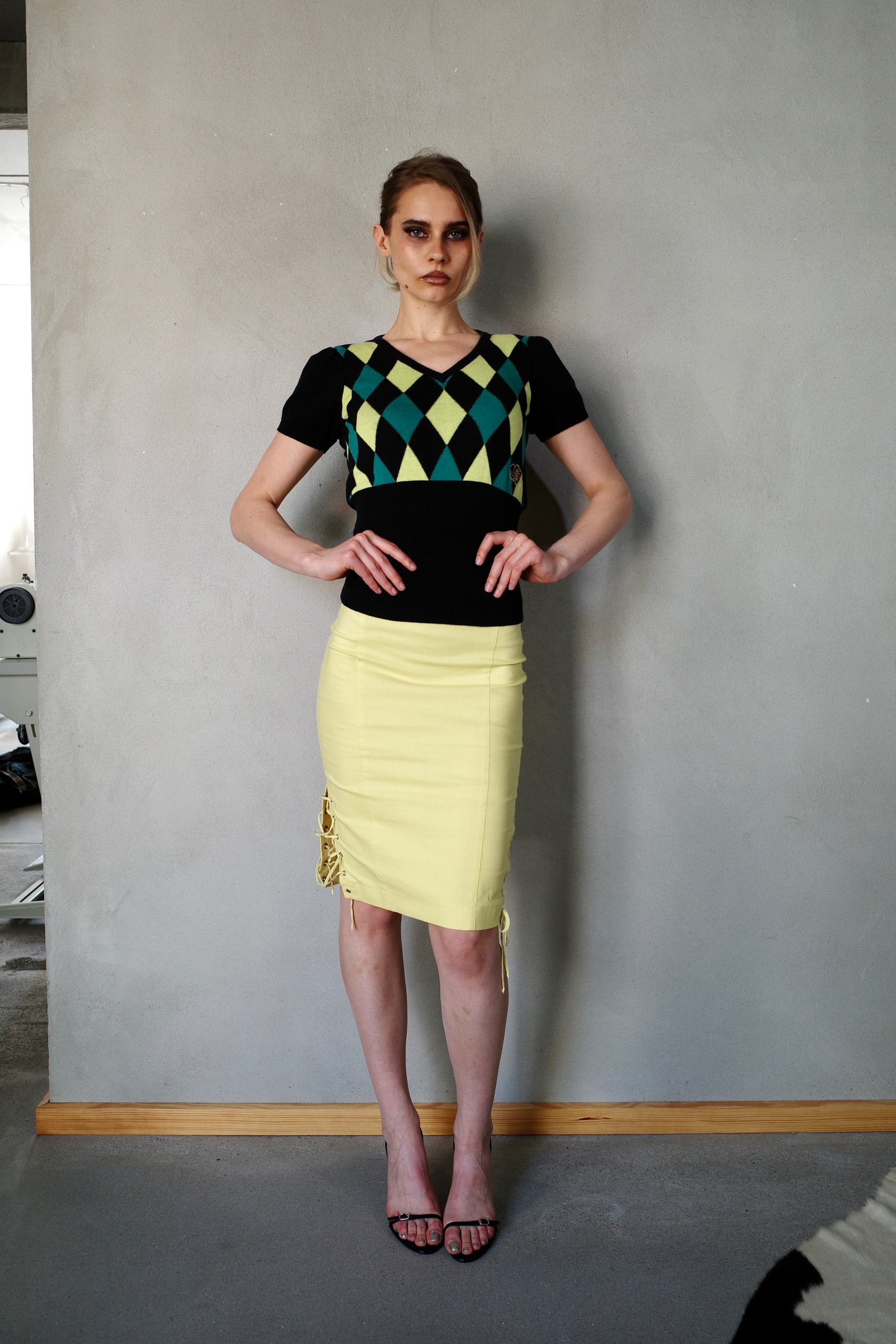 LACE-UP PENCIL SKIRT