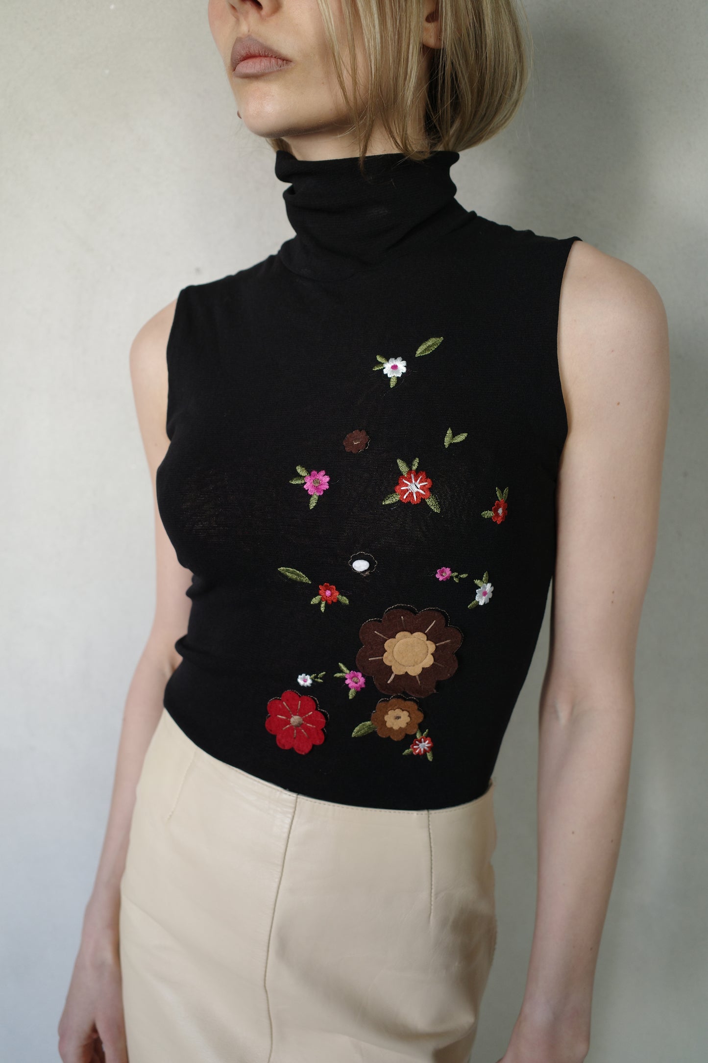 MESH TURTLENECK WITH EMBROIDERED FLOWERS
