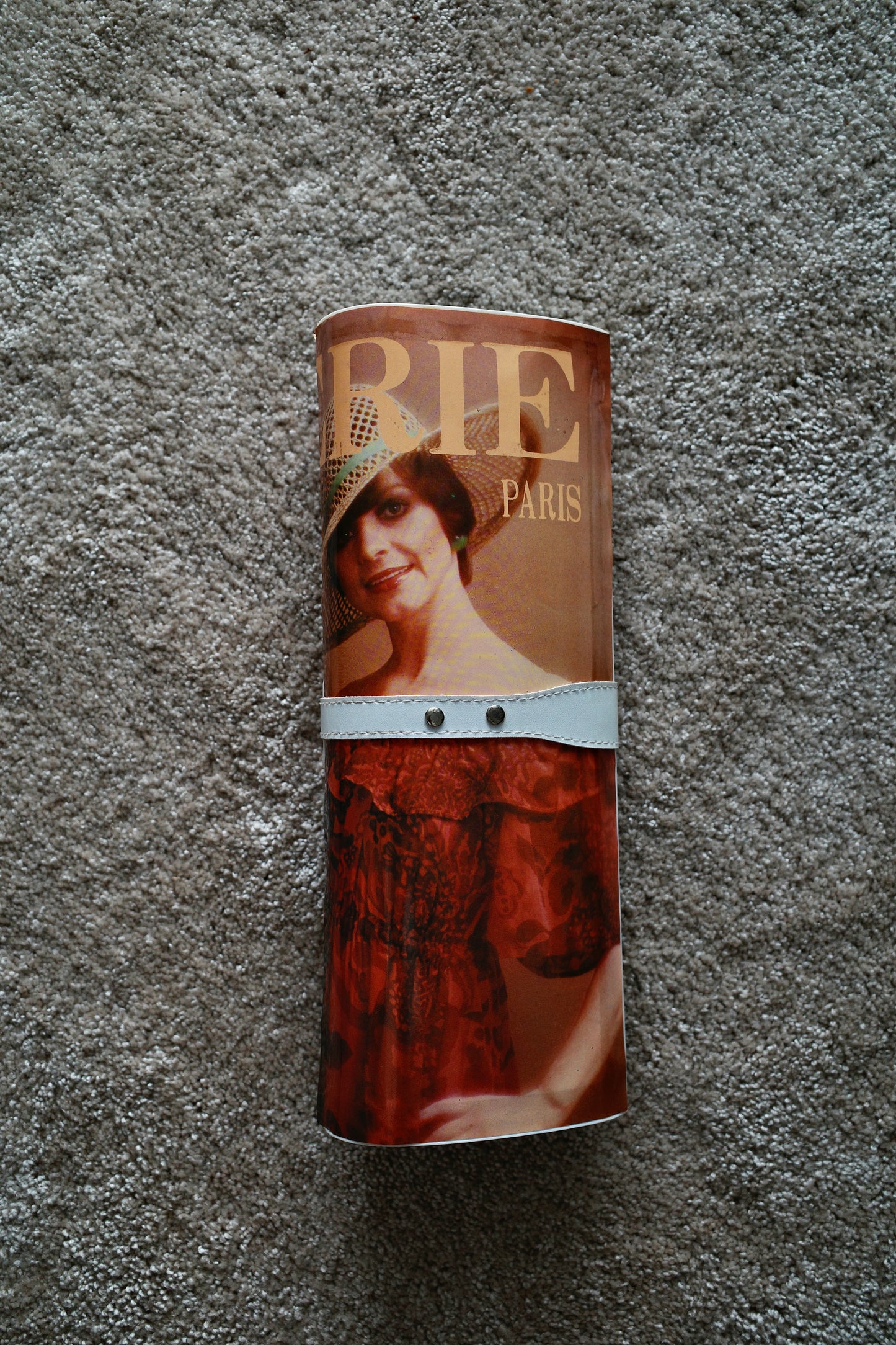 MAGAZINE CLUTCH 70s