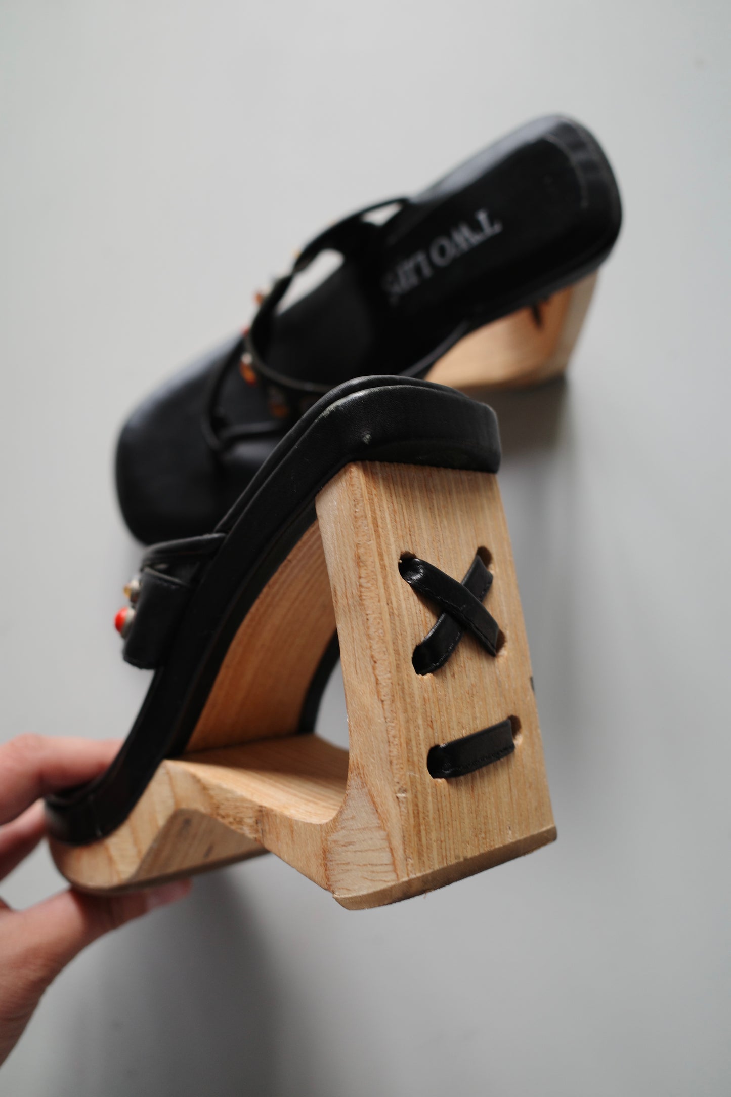 90S WOOD CLOGS /W STONES