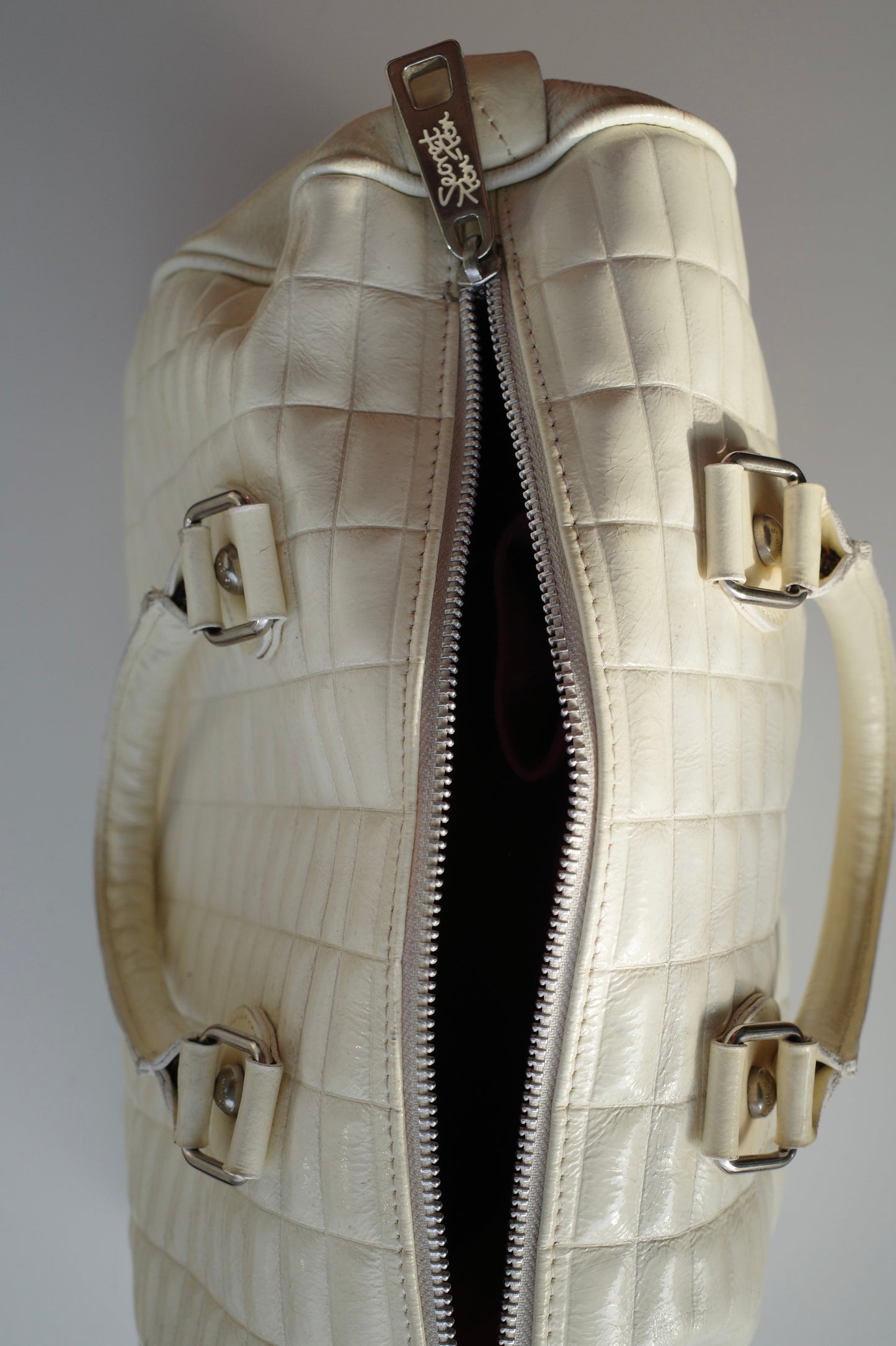 QUILTED LEATHER HANDBAG