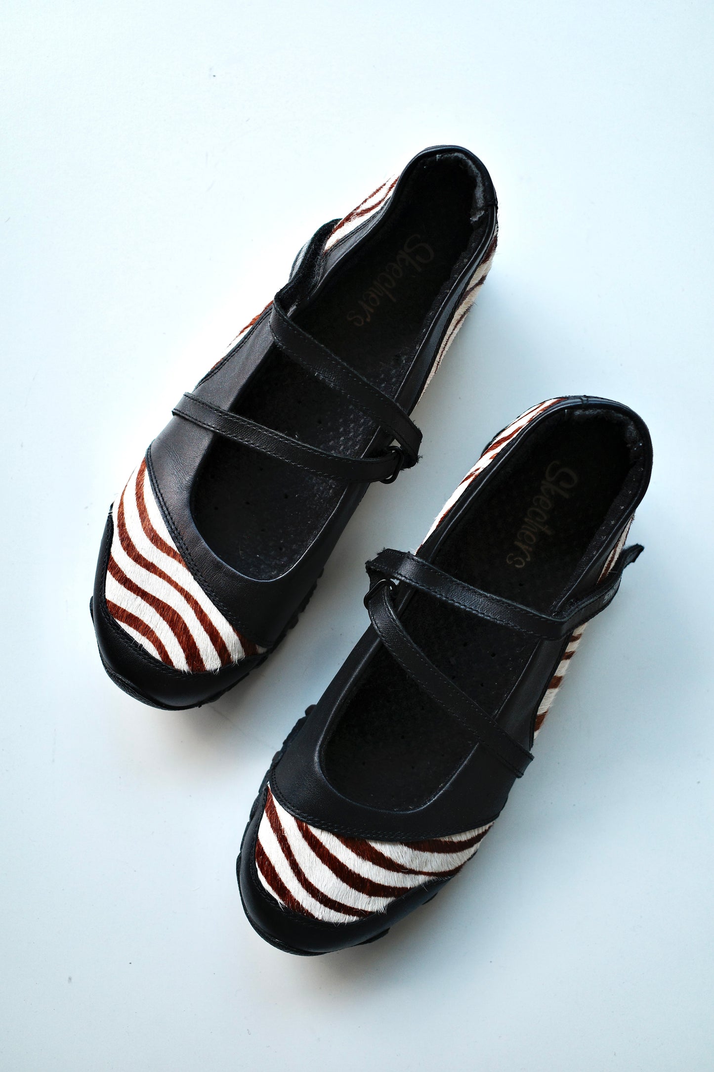 SKECHER'S ZEBRA FLATS