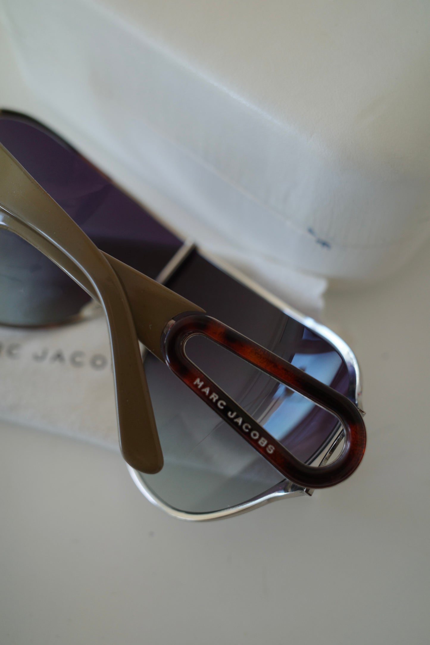 VINTAGE MARC JACOBS SUNGLASSES