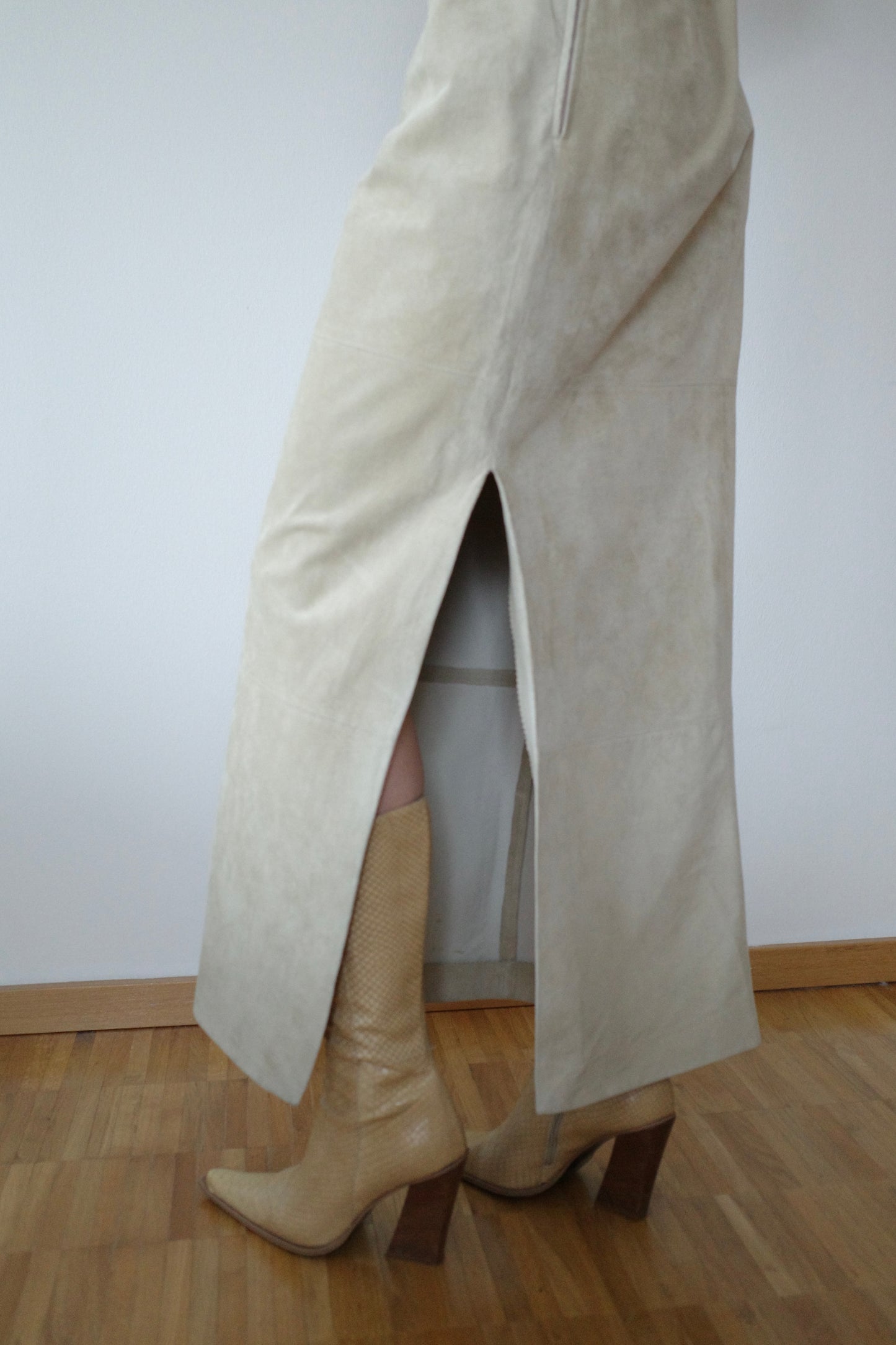 SUEDE LEATHER MAXI SKIRT