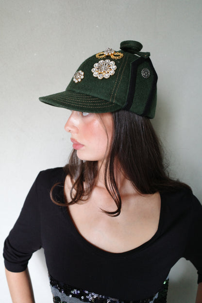 MIU MIU F/W 2019 BROOCH WOOL CAP
