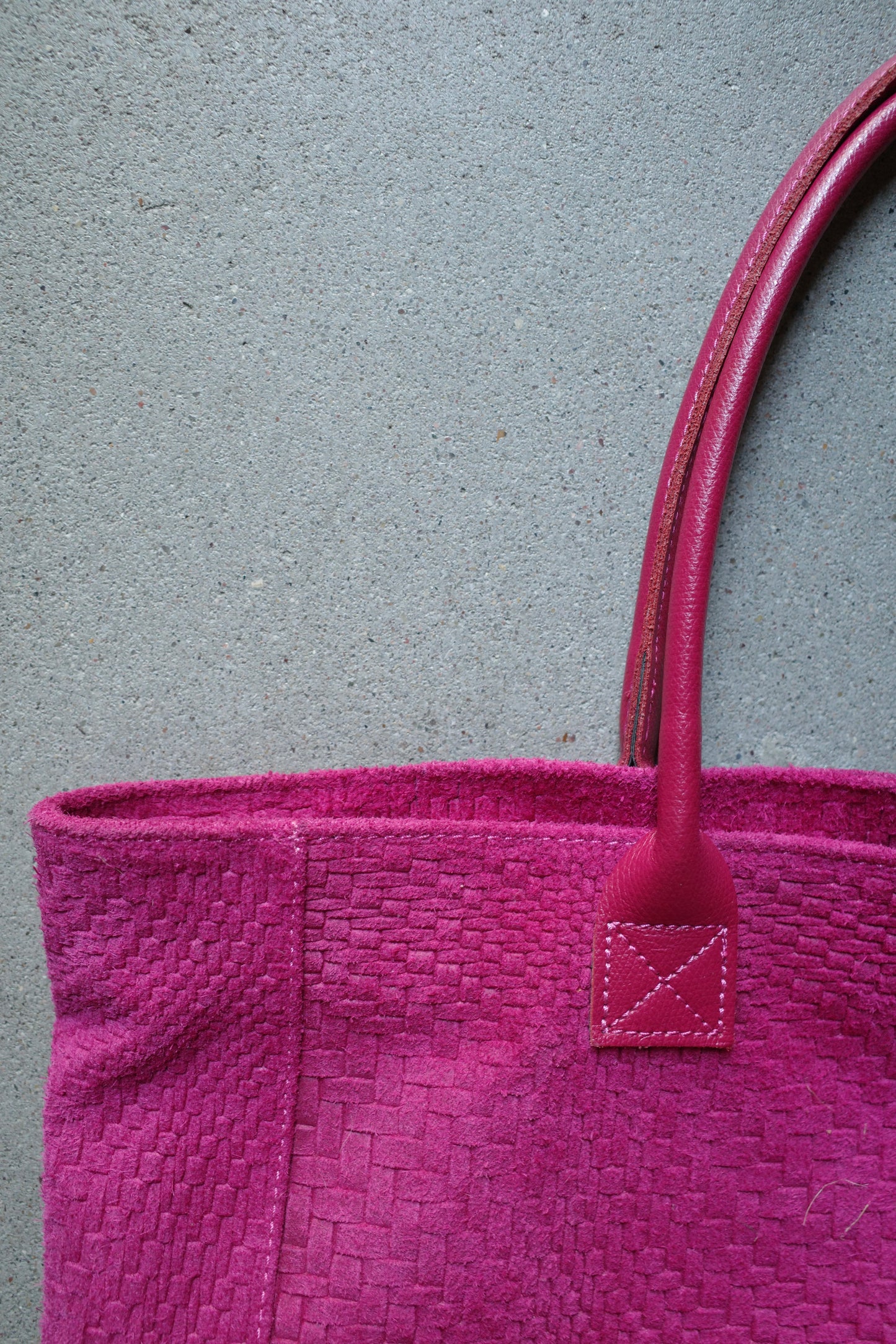 PINK LEATHER HOBO BAG