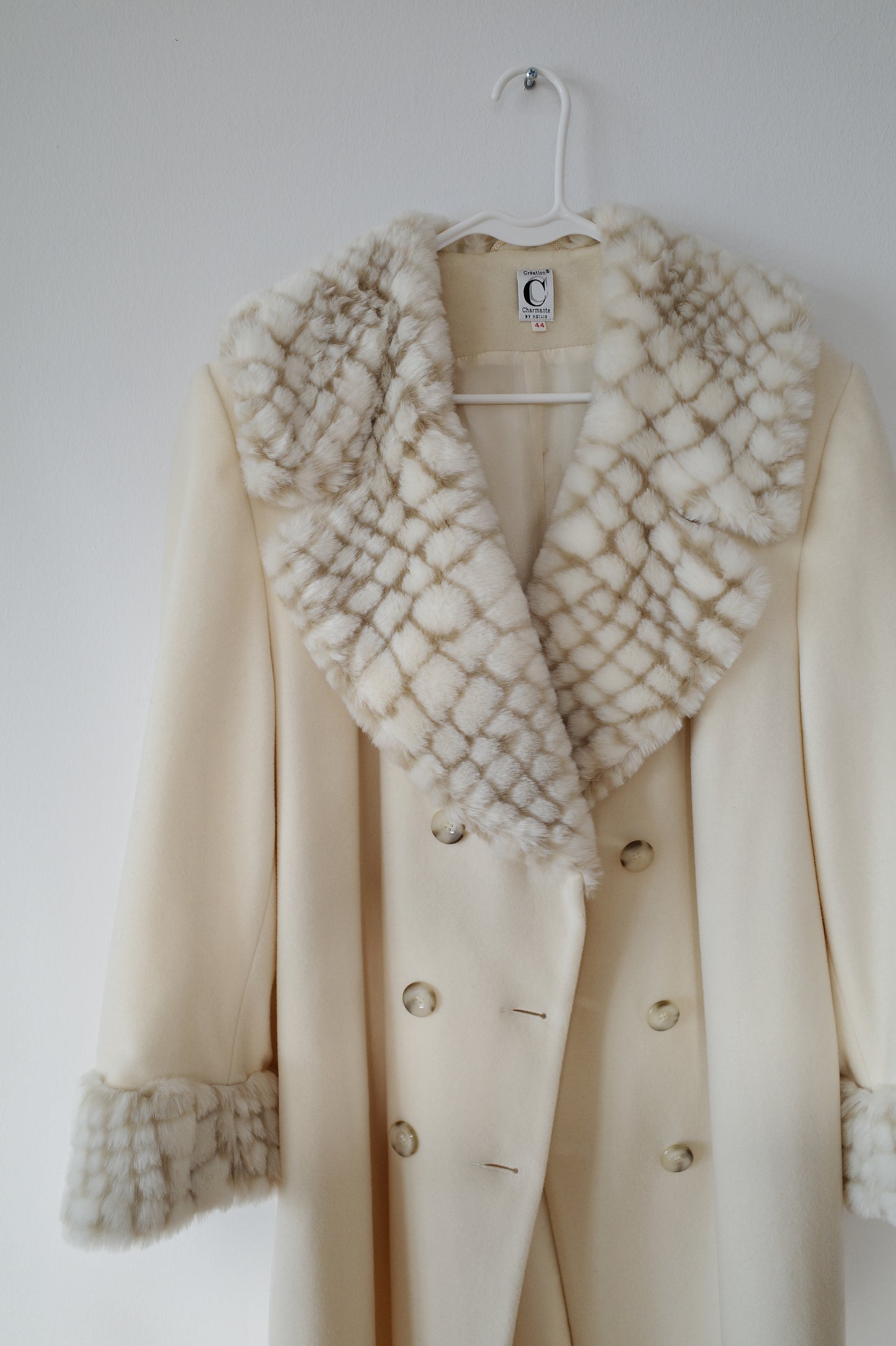 VINTAGE FAUX FUR COAT