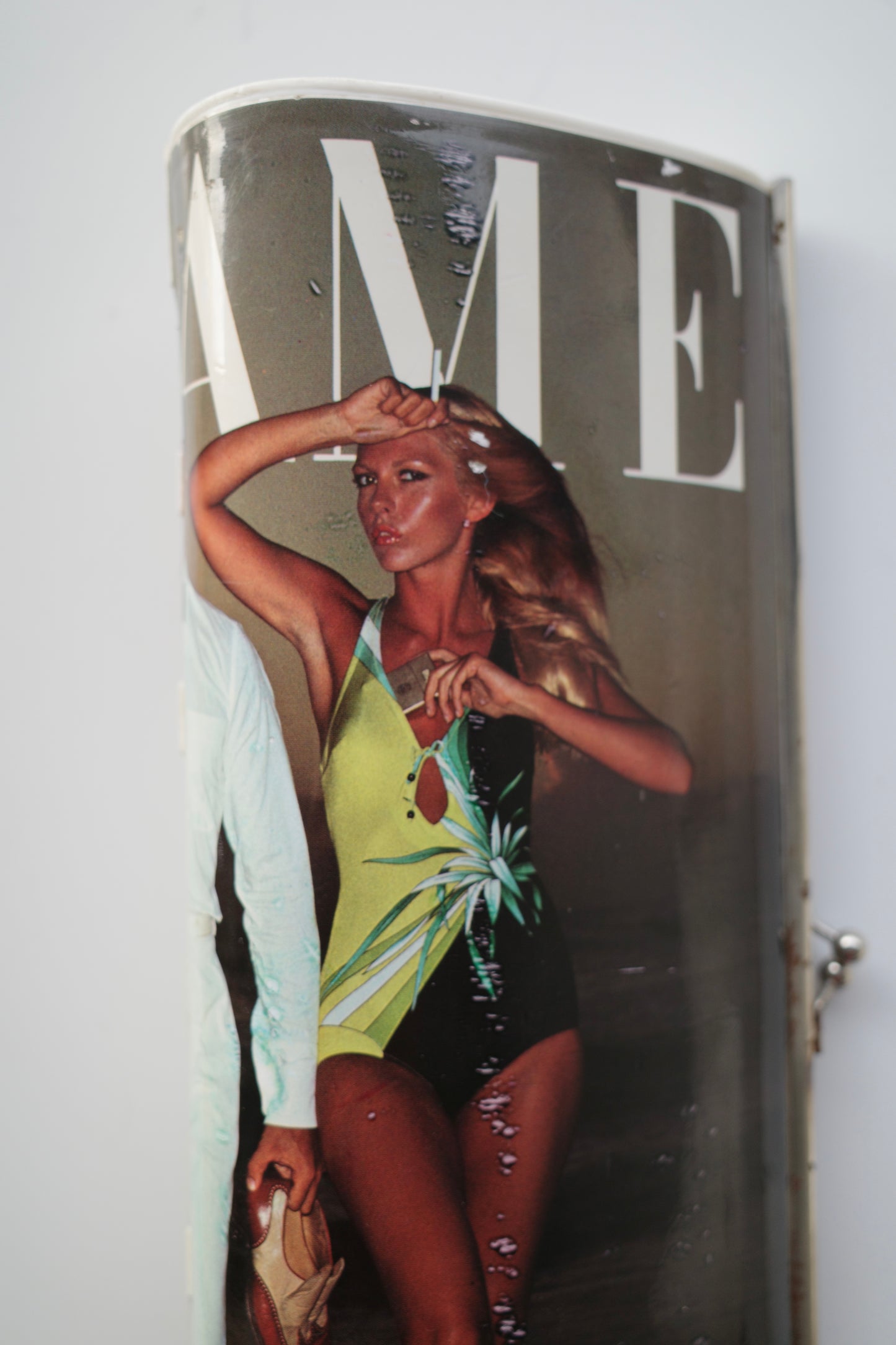70s MAGAZINE CLUTCH
