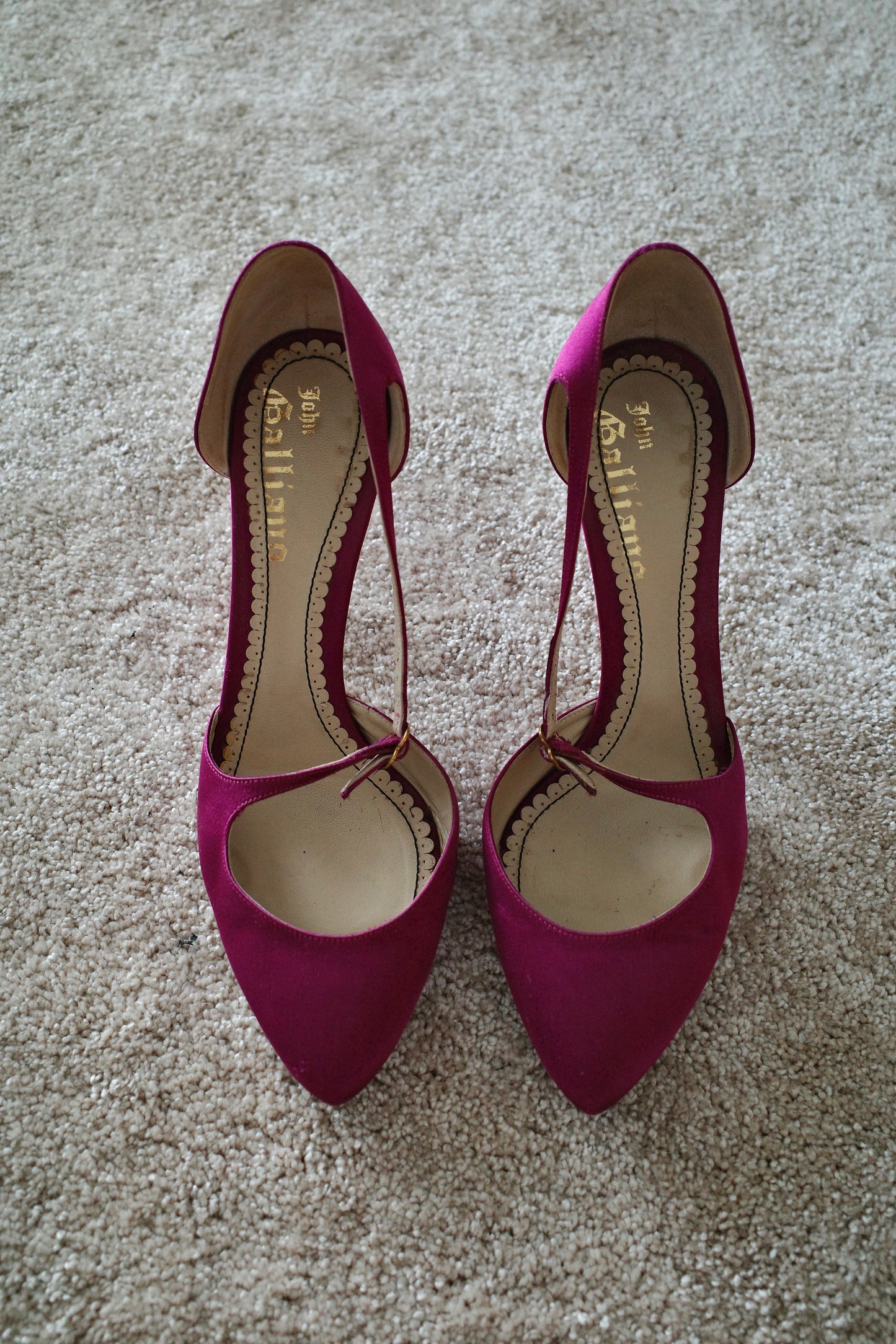 GALLIANO SATIN PUMPS