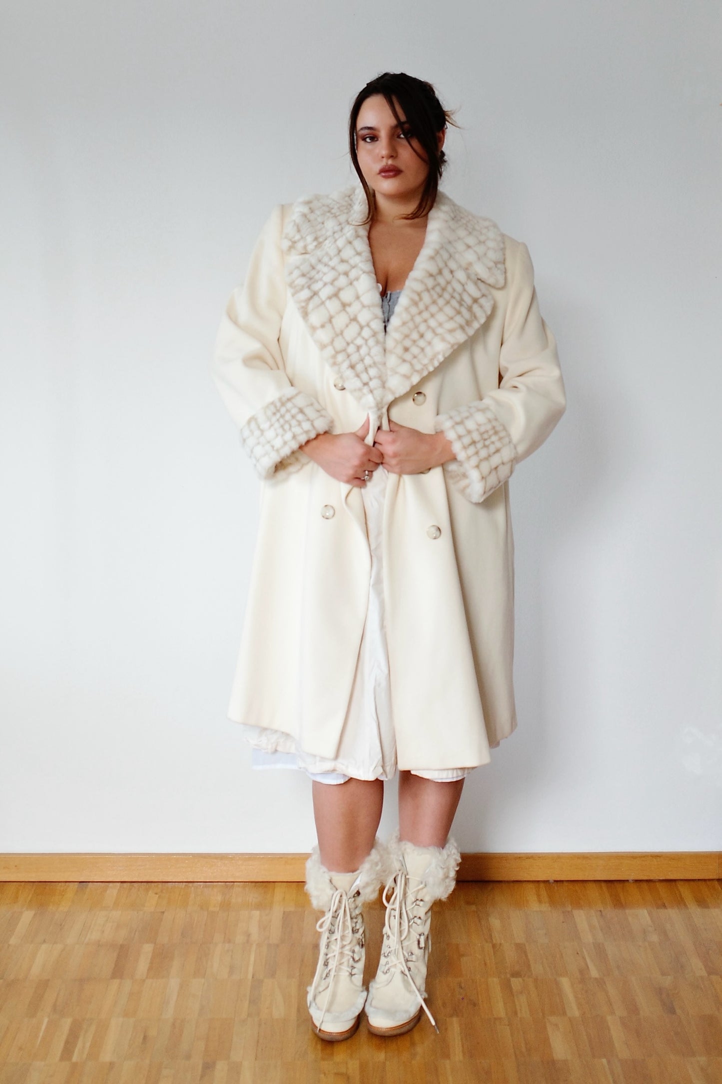 VINTAGE FAUX FUR COAT