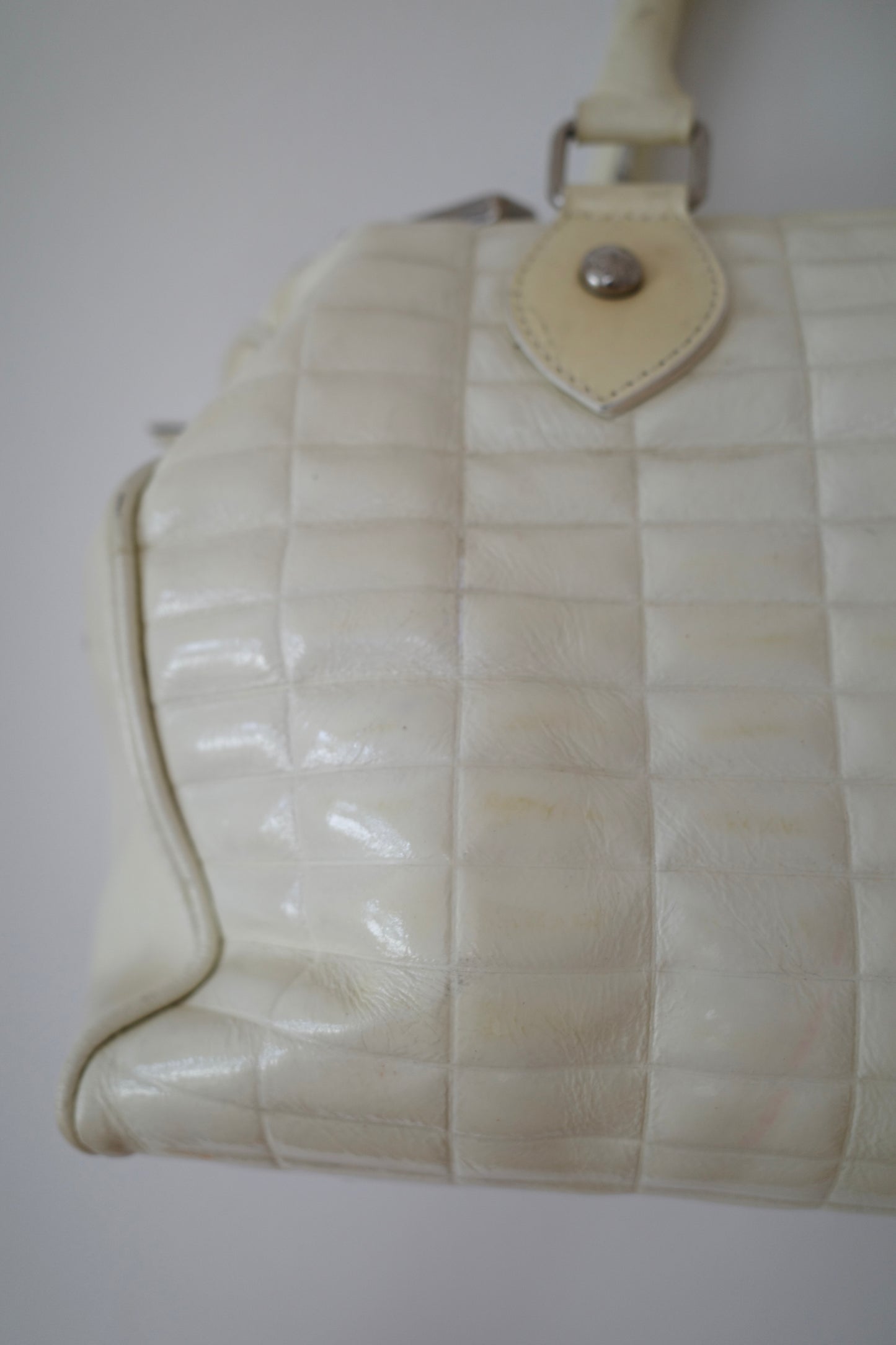 QUILTED LEATHER HANDBAG