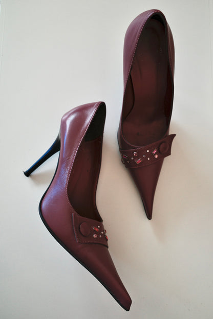 VINTAGE ULTRA POINTY STILETTOS