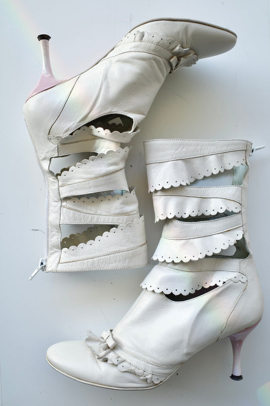VICTORIAN BOW CUT OUT BOOTS