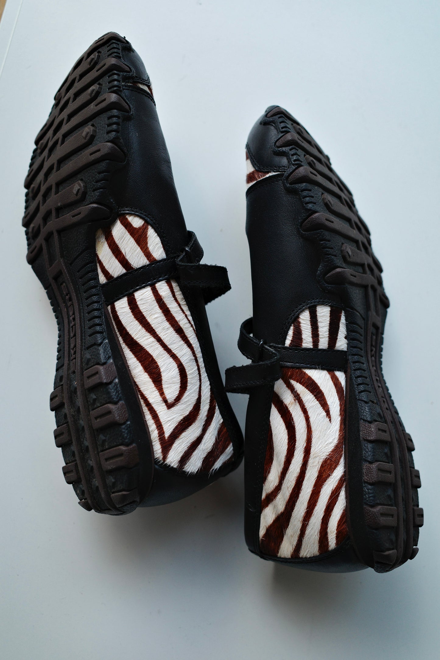 SKECHER'S ZEBRA FLATS