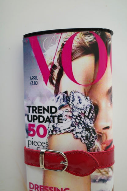 MAGAZINE CLUTCH (RED)